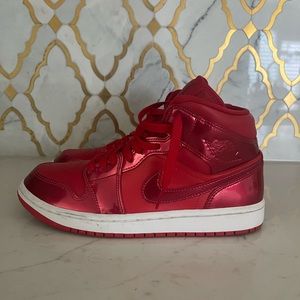 Pomegranate Jordan 1 mid